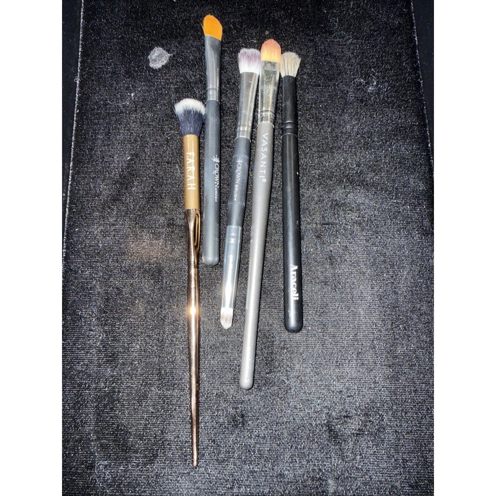 MAKE-UP Brushes Mixed Lot Of 5. Araceli Crown Vasanti Farah 5266